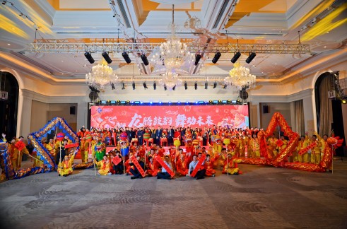 辰龙闹元宵丨舞龙翻飞 ，，，，，，战鼓铿锵，，，，，，擂响高质量发展奋进号角