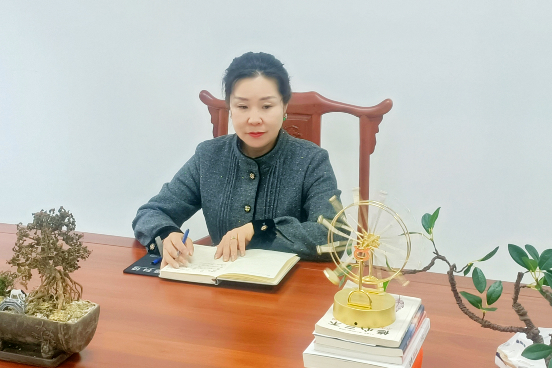 真正的酷爱，，，，，铸就销售女王——访威廉体育电缆营销经理杨华